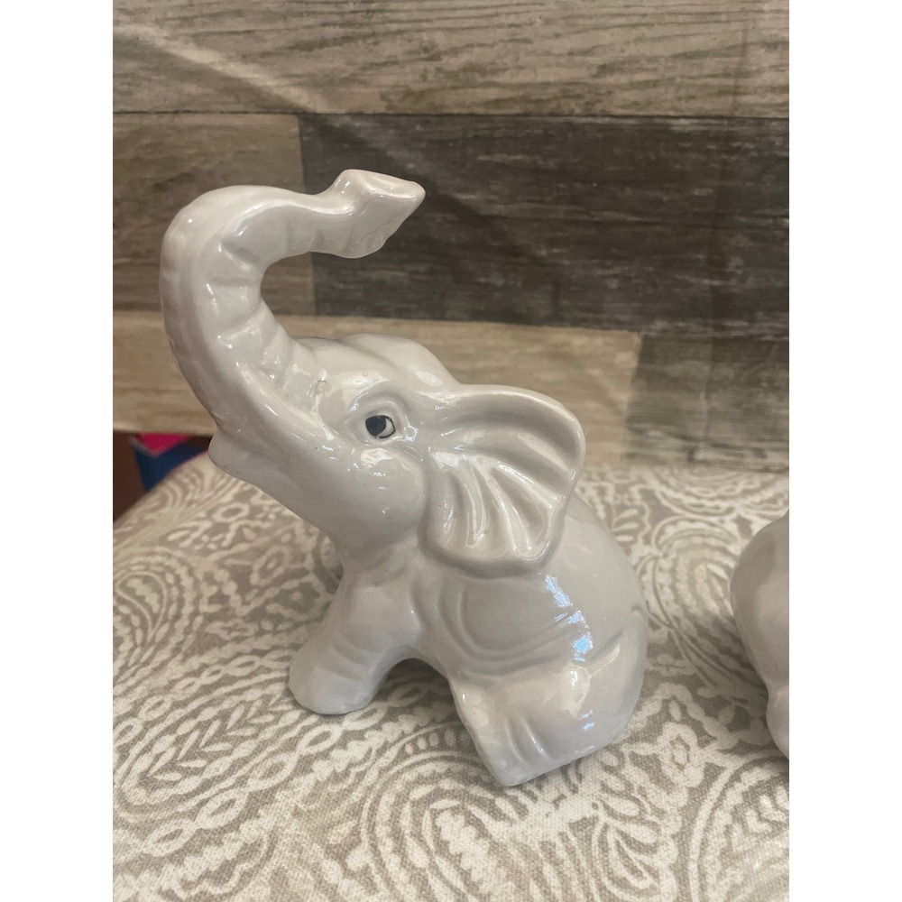 Vintage White Iridescent Ceramic Elephant Figurines Set of 2 Good Luck Decor - Picture 2 of 5